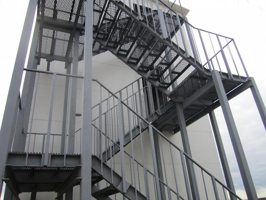 Металлические лестницы — Ярославский Завод Металлоконструкций